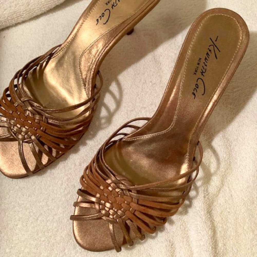 Kenneth Cole strappy sandals *HP*